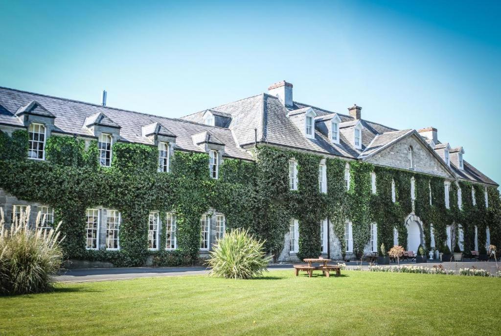 Celbridge Manor Hotel מראה חיצוני תמונה